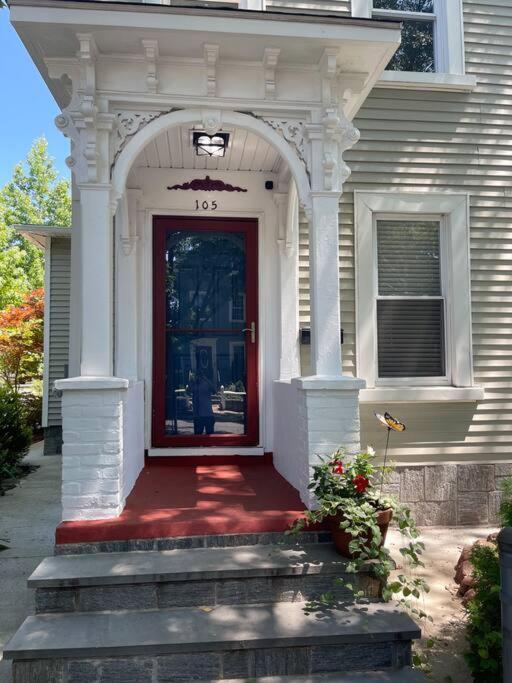 Historic Peaceful Apartment ニューヘイブン エクステリア 写真