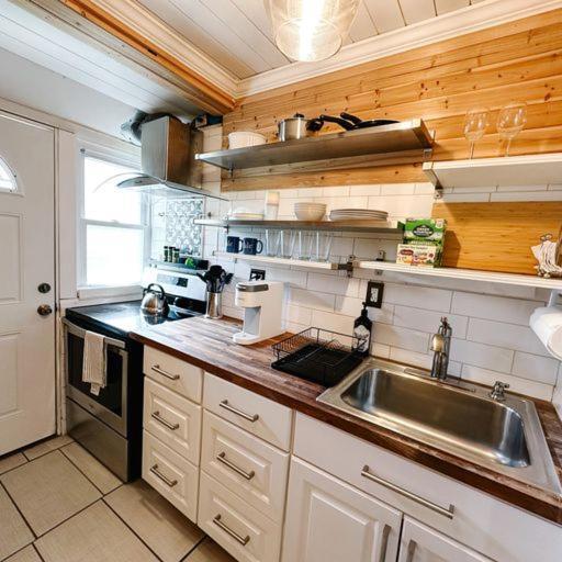 Historic Peaceful Apartment ニューヘイブン エクステリア 写真